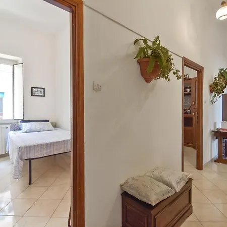 公寓 Elegant With Sea View In 89 M²