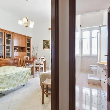Elegant With Sea View In 89 M² Lejlighed *