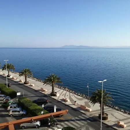 Elegant With Sea View In 89 M² Lejlighed *